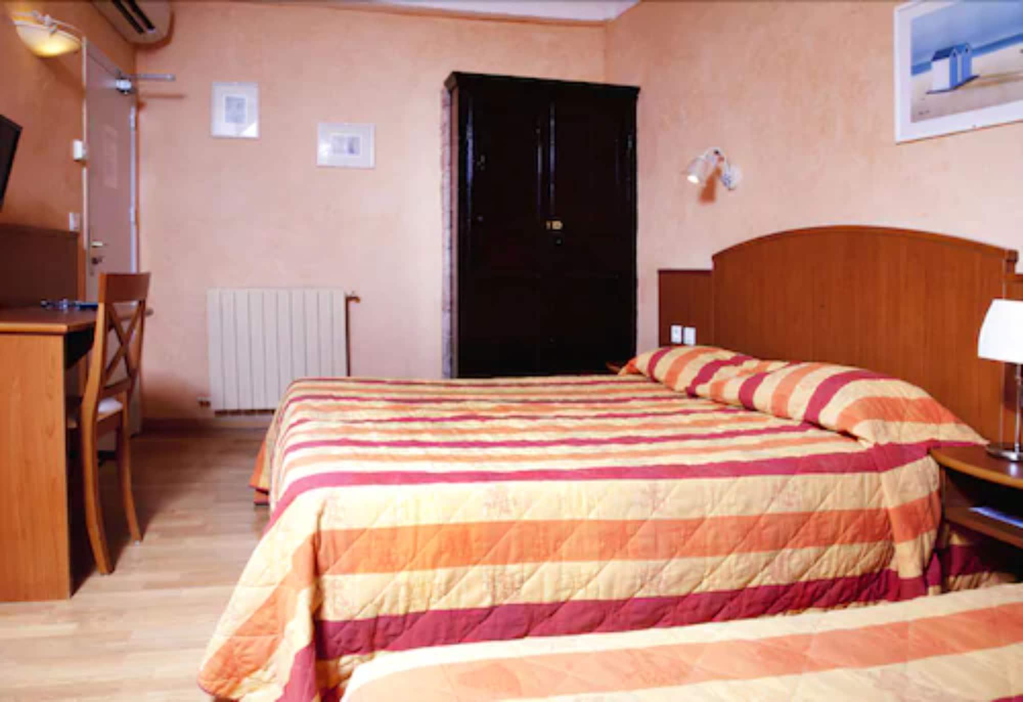 Hotel Posta Vecchia Бастия Экстерьер фото